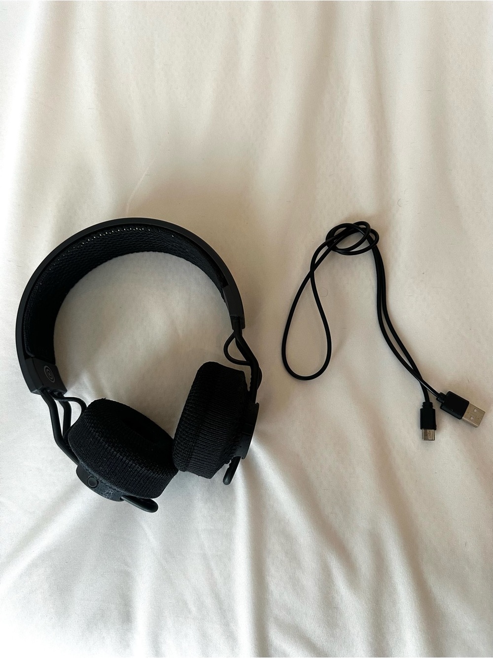 Adidas RPT-02 SOL Solar Powered Headphones - Picture 6 of 7
